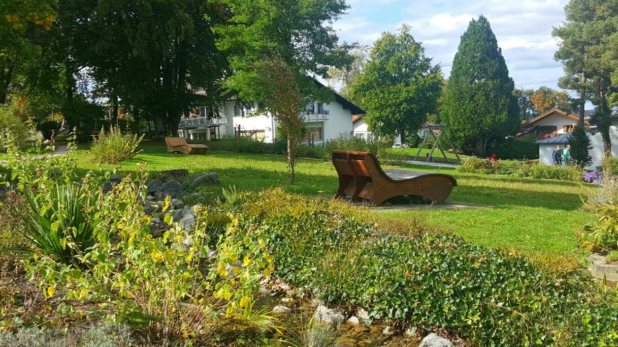 Kräuterpark Bad Heilbrunn und Wandern Mama im Spagat