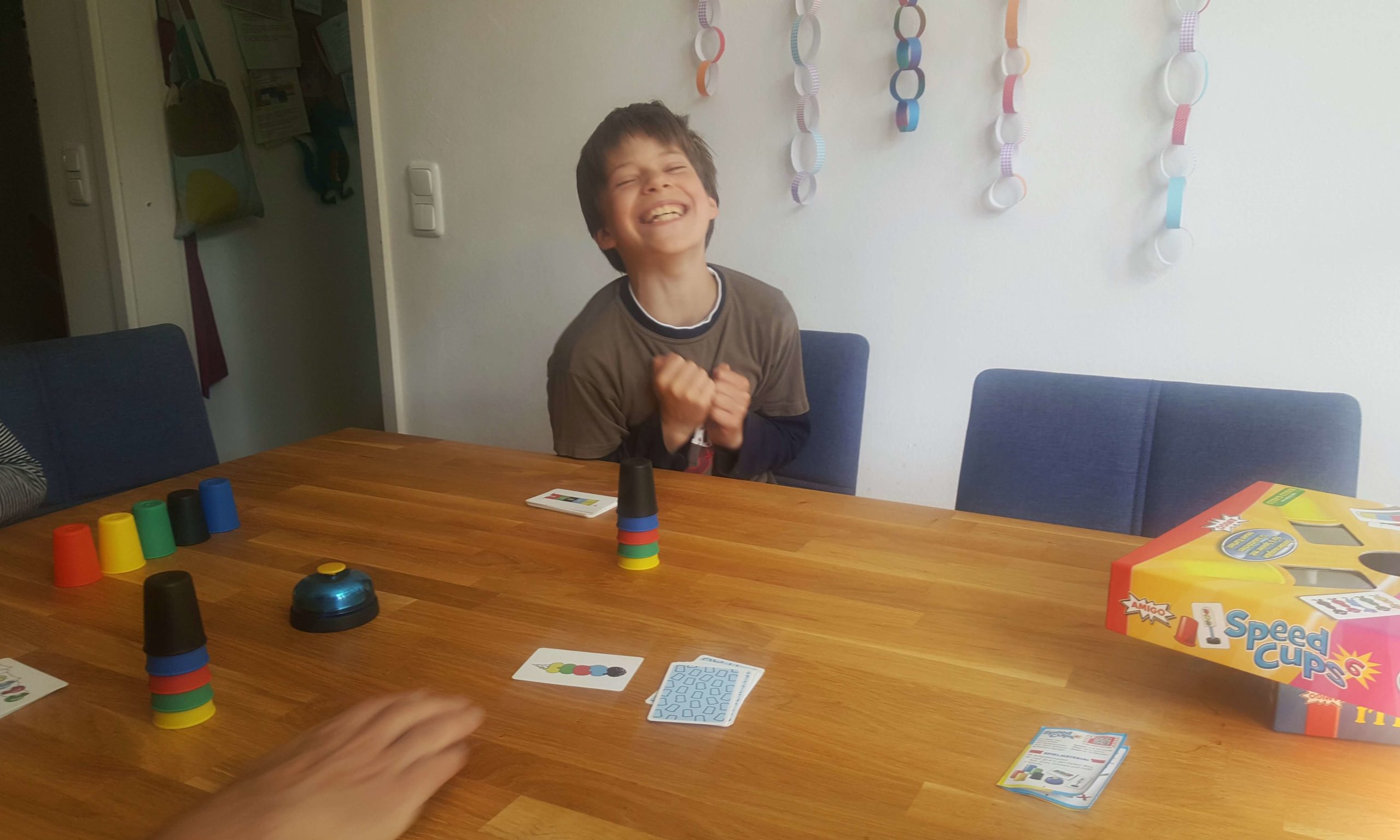 Spiele für die Ferien - Speed Cups im Test